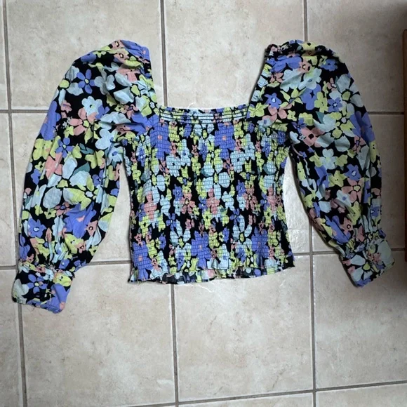 Free People Ariana Smocked Floral Puff Sleeve Smocked Top - Picture 4 of 14